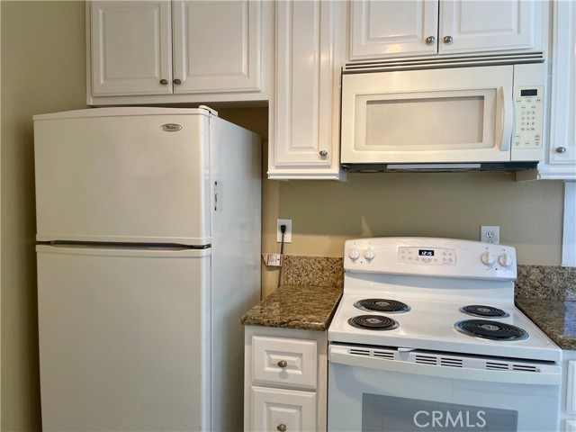 Detail Gallery Image 4 of 36 For 1000 W Macarthur Bld #87,  Santa Ana,  CA 92707 - 1 Beds | 1 Baths