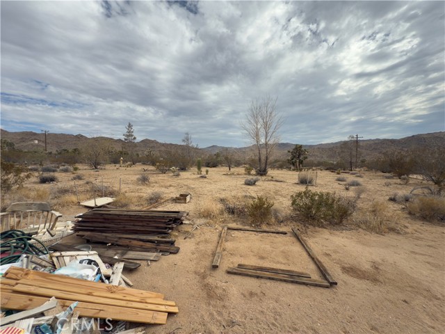 Detail Gallery Image 2 of 2 For 63576 Single Tree Rd, Joshua Tree,  CA 92252 - 1 Beds | 1 Baths