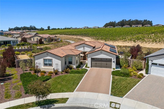 1330 Riley Lane, Nipomo CA: https://media.crmls.org/medias/d188bd3a-3f11-4cdc-bd64-60710cb4d66d.jpg