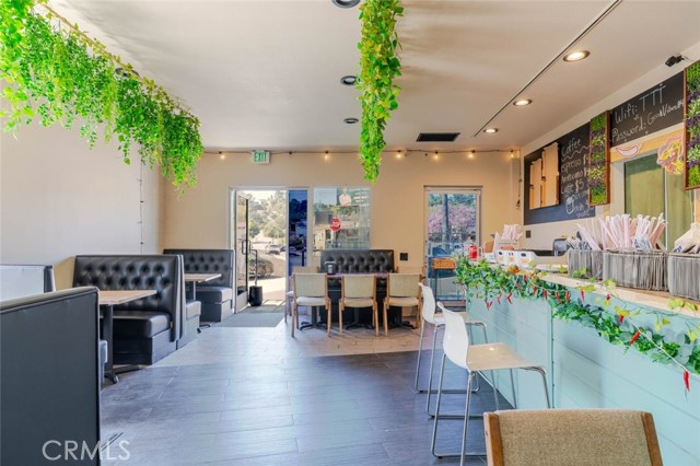 4732 Eagle Rock Boulevard, Los Angeles CA: https://media.crmls.org/medias/d188cc97-27b0-4d93-bce7-d282c1e661ad.jpg