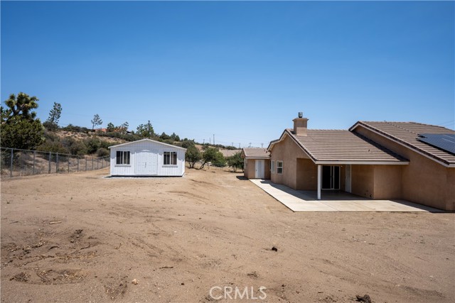 7122 Aster Road, Oak Hills CA: https://media.crmls.org/medias/d188dee3-a0a4-42f8-8e8e-5a26fbc256d2.jpg