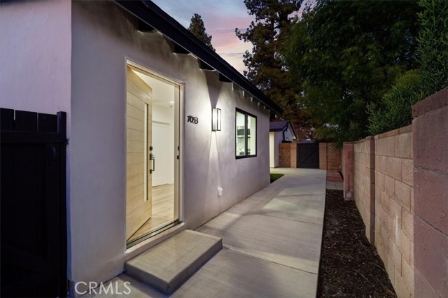 7053 Fallbrook AVE