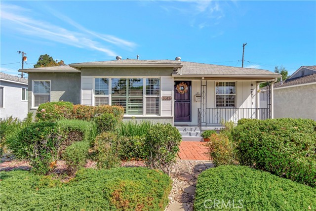 Detail Gallery Image 1 of 1 For 3313 Arbor Rd, Lakewood,  CA 90712 - 3 Beds | 2 Baths