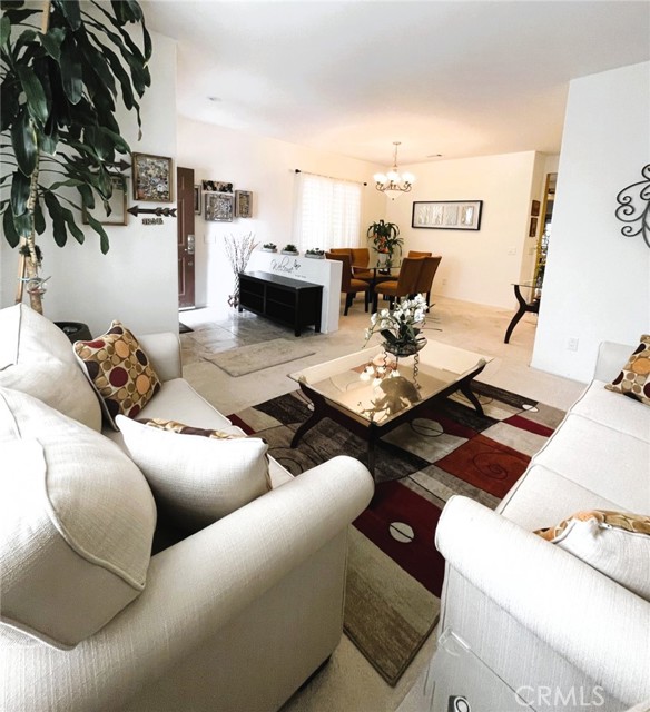 Detail Gallery Image 8 of 42 For 13217 Acacia Ave, Moreno Valley,  CA 92553 - 3 Beds | 2 Baths