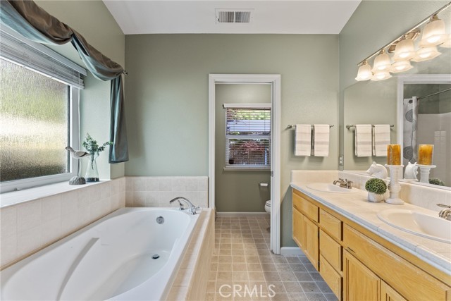 Detail Gallery Image 19 of 37 For 3043 Ceanothus Ave, Chico,  CA 95973 - 4 Beds | 2/1 Baths