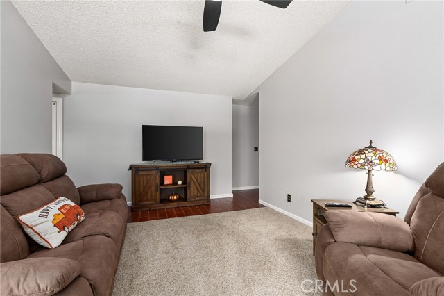 Detail Gallery Image 5 of 55 For 3985 Front St., Chico,  CA 95928 - 3 Beds | 2 Baths
