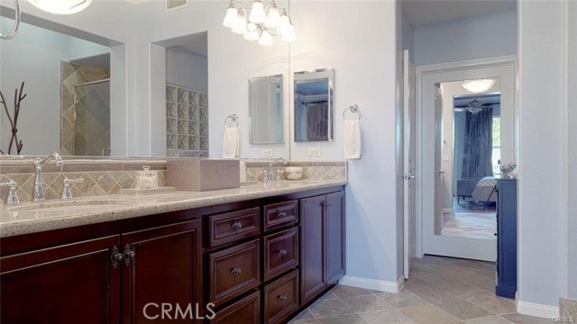 Image 11 of 26 For 3981 Balmoral
