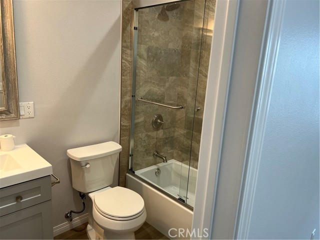 376 N Lime Street, Orange CA: https://media.crmls.org/medias/d18d5501-9d75-4cab-b684-db2d3224cbd9.jpg