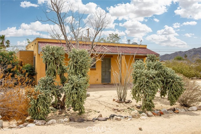 Detail Gallery Image 1 of 29 For 6155 Cahuilla Ave, Twentynine Palms,  CA 92277 - 2 Beds | 1 Baths
