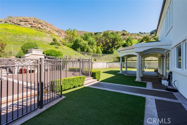 Detail Gallery Image 51 of 67 For 25301 Prado De Los Arboles, Calabasas,  CA 91302 - 5 Beds | 4/1 Baths