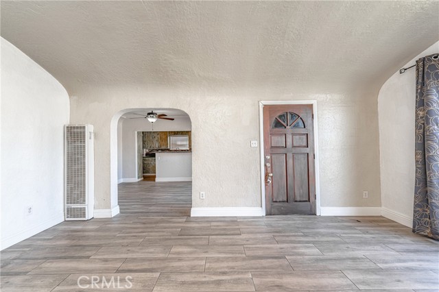 Detail Gallery Image 10 of 46 For 412 S Burris Ave, Compton,  CA 90221 - 3 Beds | 2 Baths