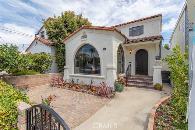 130 Claremont Avenue, Long Beach CA: https://media.crmls.org/medias/d18f7446-971d-4b69-b228-bab9ec6a039f.jpg