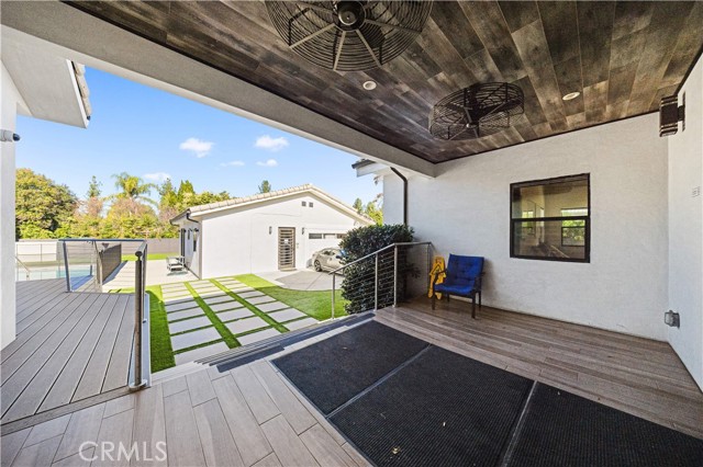 Detail Gallery Image 7 of 24 For 22913 Burbank, Woodland Hills,  CA 91367 - 11 Beds | 8 Baths