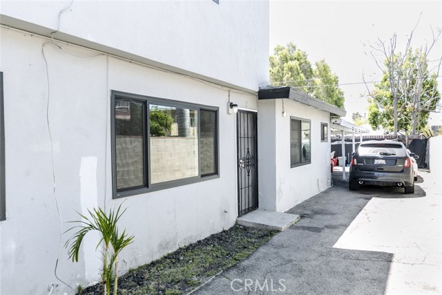 11304 Tiara Street, North Hollywood CA: https://media.crmls.org/medias/d1908600-9240-4091-a7c9-b32ad4ee525d.jpg