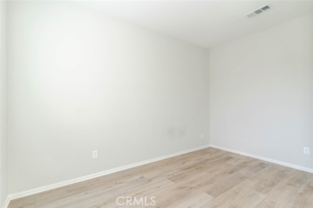 Detail Gallery Image 12 of 35 For 2107 Helconia Ct, Palmdale,  CA 93551 - 3 Beds | 2 Baths