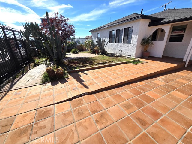 Detail Gallery Image 4 of 18 For 13567 Eldridge, Sylmar,  CA 91342 - 3 Beds | 2 Baths