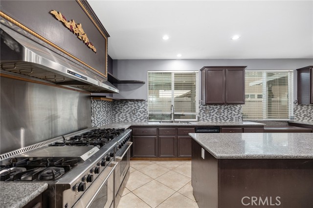 Detail Gallery Image 7 of 50 For 29216 Celestial, Menifee,  CA 92584 - 5 Beds | 3 Baths