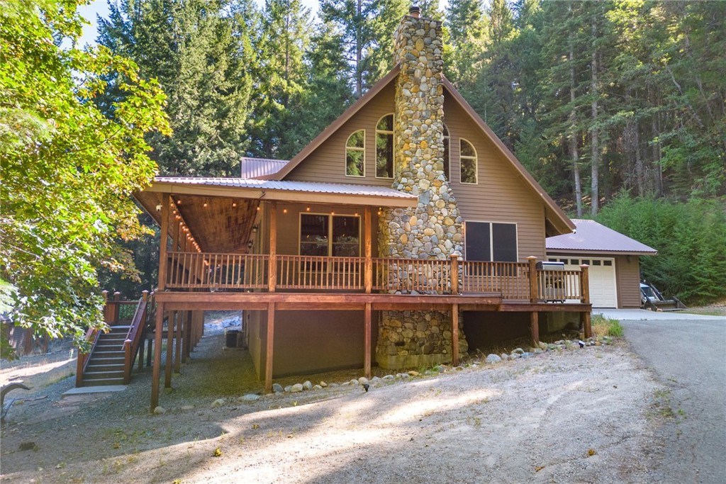 1900 Maple Drive