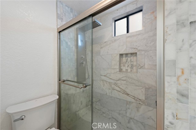 Detail Gallery Image 19 of 46 For 1832 Redcliff St, Los Angeles,  CA 90026 - 3 Beds | 3 Baths