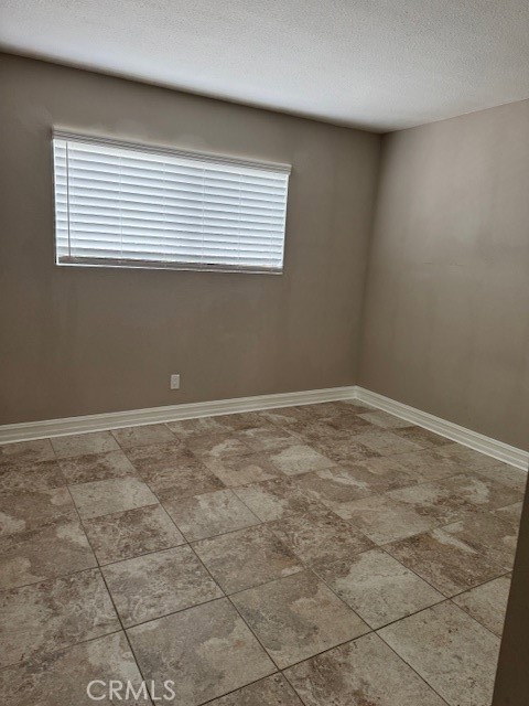 Detail Gallery Image 14 of 21 For 571 San Marino St, Hemet,  CA 92545 - 2 Beds | 1 Baths