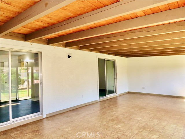 6149 La Sierra Avenue, Riverside CA: https://media.crmls.org/medias/d1947502-b046-43e9-979a-5b6505015a9b.jpg
