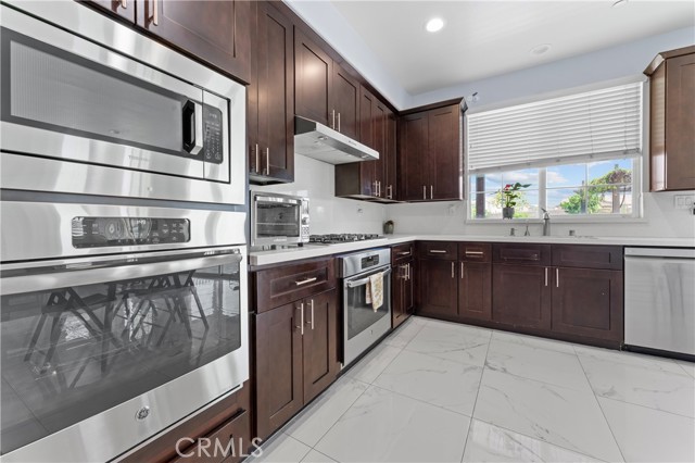 1600 Liv Court, Redlands CA: https://media.crmls.org/medias/d1948cd6-ae3d-46ed-b79d-b745560bae3c.jpg