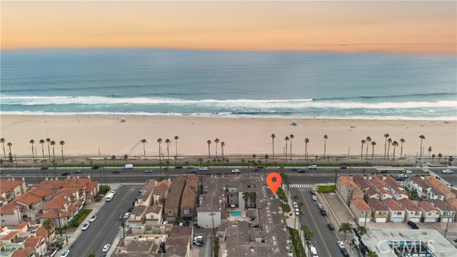 1516 Pacific Coast, Huntington Beach CA: https://media.crmls.org/medias/d194bf13-de2e-41df-ade8-f62b6e69b90a.jpg