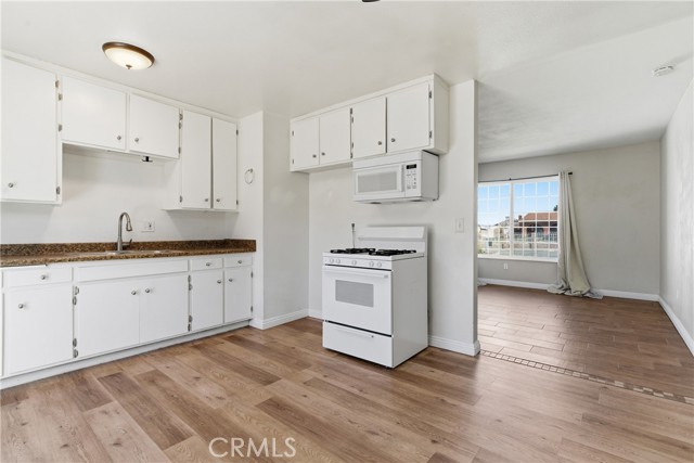 Detail Gallery Image 13 of 45 For 2024 Rushmore Dr, Barstow,  CA 92311 - 4 Beds | 1/1 Baths