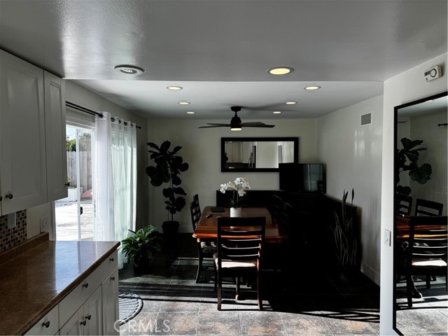 Detail Gallery Image 11 of 25 For 957 Magellan St, Costa Mesa,  CA 92626 - 4 Beds | 2 Baths