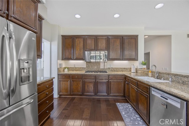 27448 Whitefield Place, Valencia CA: https://media.crmls.org/medias/d1957493-ef98-4613-aa99-c8dd369cad43.jpg