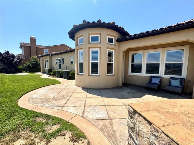 26480 Valley Oak Lane, Valencia CA: https://media.crmls.org/medias/d195bc41-4625-47d5-9e87-e7c77b578719.jpg