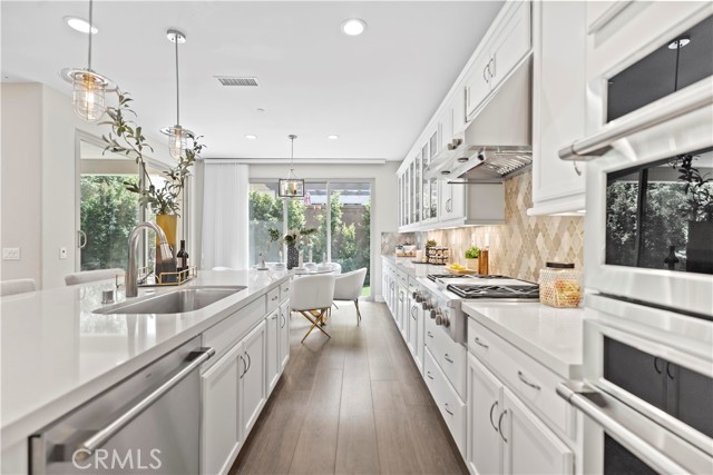 206 Phoebe, Irvine CA: https://media.crmls.org/medias/d197259e-906d-43d7-80f0-7e736c146cf3.jpg