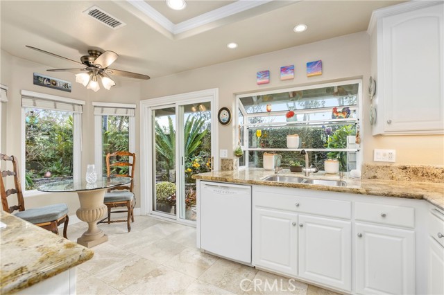 Detail Gallery Image 9 of 28 For 9 Singingwood #35, Irvine,  CA 92614 - 2 Beds | 2 Baths