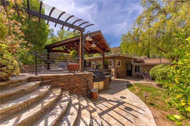 5893 Oak Knolls Road, Simi Valley CA: https://media.crmls.org/medias/d1973b62-61c9-4c06-b0bc-1e5fa965b03d.jpg