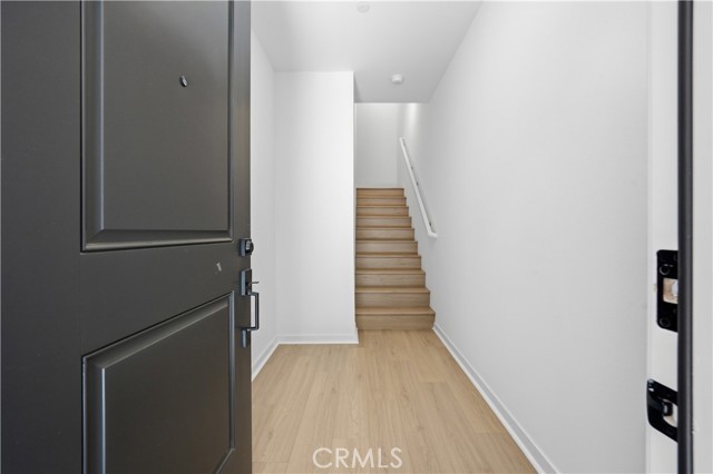 Detail Gallery Image 2 of 29 For 9425 N Sepulveda Blvd. #3,  North Hills,  CA 91343 - 2 Beds | 2/1 Baths