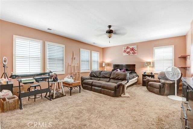 Detail Gallery Image 11 of 16 For 1053 Indiangrass Dr, Hemet,  CA 92545 - 5 Beds | 2/1 Baths