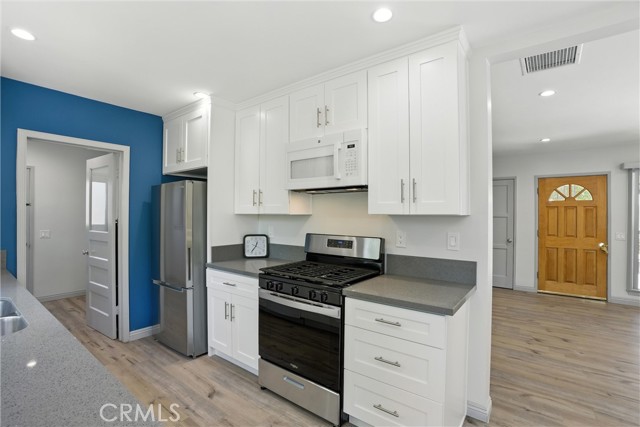 10416 Fairgrove, Tujunga CA: https://media.crmls.org/medias/d1984d21-4d83-49bb-955b-cf3e296e52b6.jpg