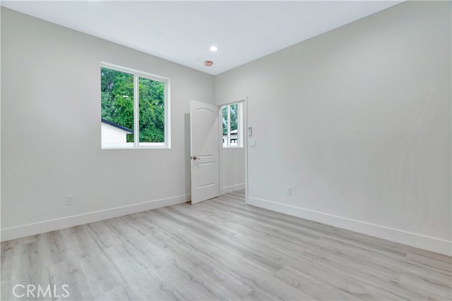 19513 Cantara Street photo 48