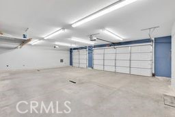 https://media.crmls.org/medias/d1987e12-4d02-43be-a7a6-19e1c0531a68.jpg?preset=X-Large
