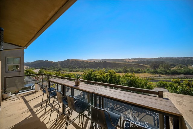 Detail Gallery Image 10 of 29 For 997 Canyon Lane, Pismo Beach,  CA 93449 - 3 Beds | 2 Baths