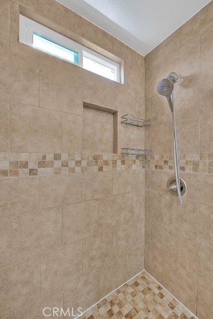 Detail Gallery Image 44 of 67 For 5026 Hersholt, Lakewood,  CA 90712 - 5 Beds | 2 Baths