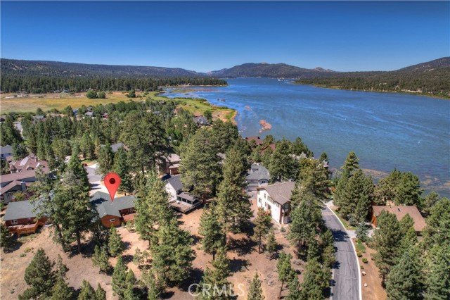 Detail Gallery Image 4 of 38 For 42057 Sky View Ridge, Big Bear Lake,  CA 92315 - 3 Beds | 2 Baths