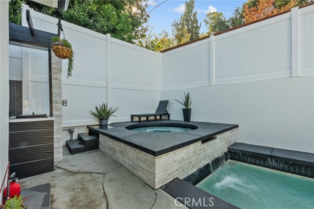 4129 Stone Canyon photo 2