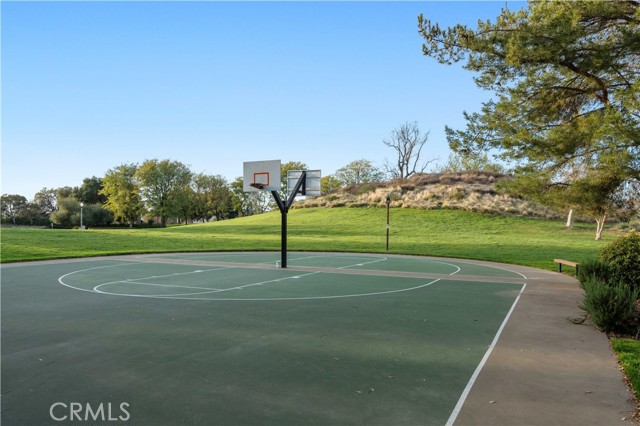 Image 64 of 71 For 26816 Fairlain Drive