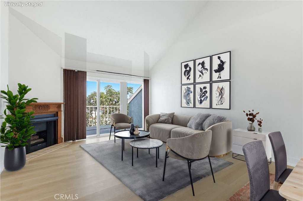 955 E 3rd Street #407