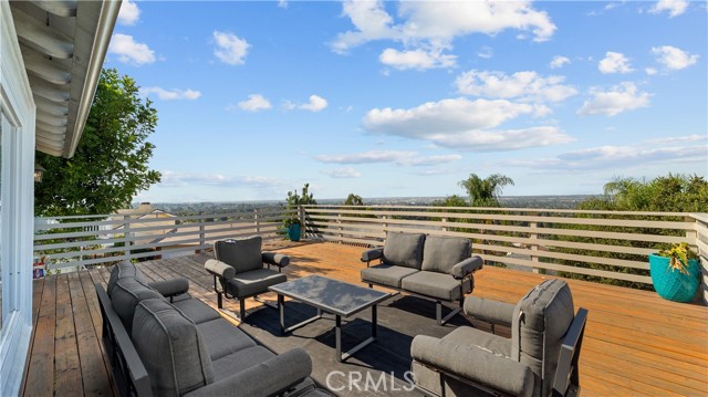 12032 S Circle Drive, Whittier CA: https://media.crmls.org/medias/d19c6a69-d0a5-4357-9781-21b7291038ab.jpg