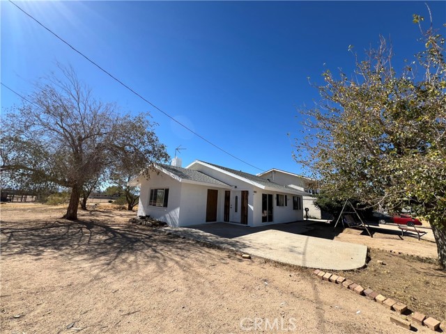 Detail Gallery Image 2 of 25 For 11012 Matilija Rd, Apple Valley,  CA 92308 - 4 Beds | 2 Baths