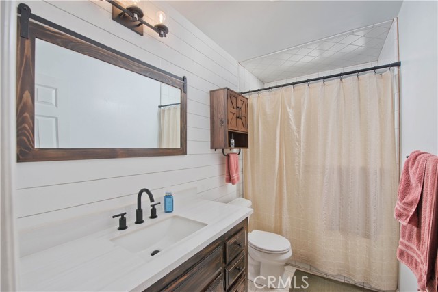 Detail Gallery Image 18 of 31 For 15877 Warm Springs Dr, Canyon Country,  CA 91387 - 5 Beds | 3 Baths