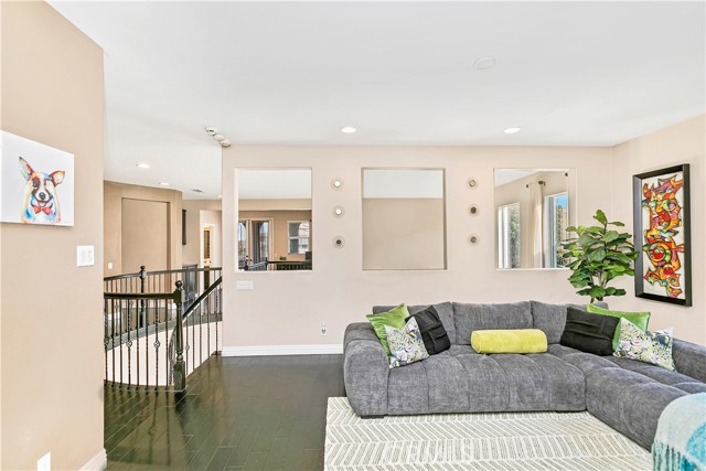 13744 Star Ruby Avenue, Eastvale CA: https://media.crmls.org/medias/d19e406b-0ea6-4db1-ad5d-92d73246b699.jpg