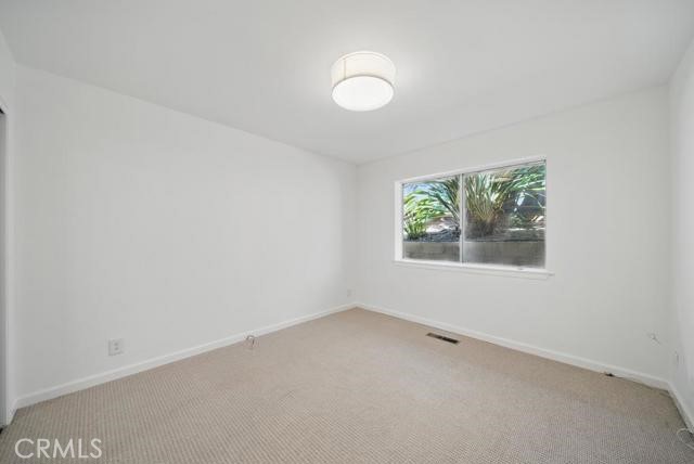 Detail Gallery Image 16 of 34 For 1406 Cedarwood, San Mateo,  CA 94403 - 4 Beds | 2/1 Baths